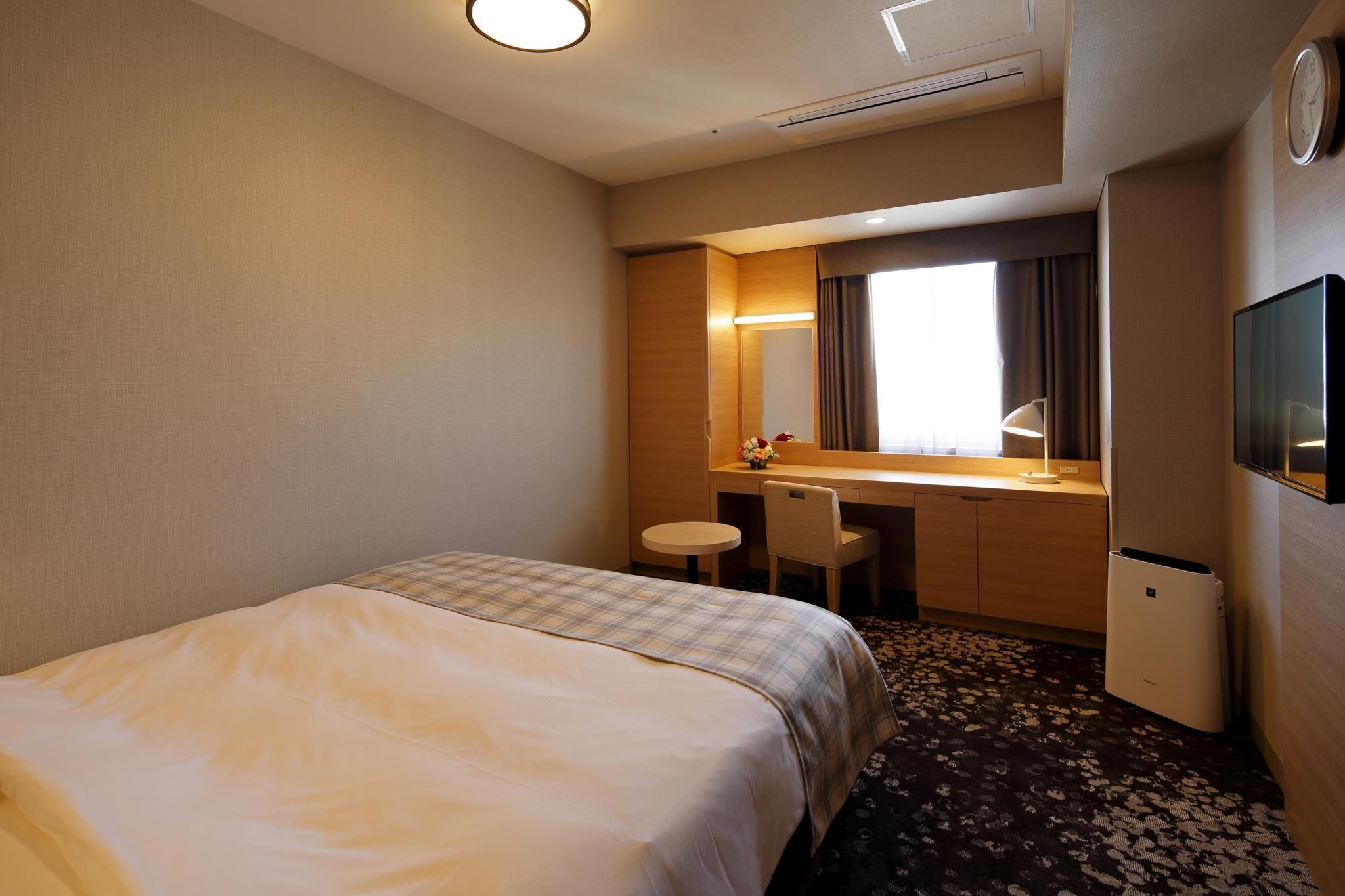 Double Room with King Bed - Non-Smoking