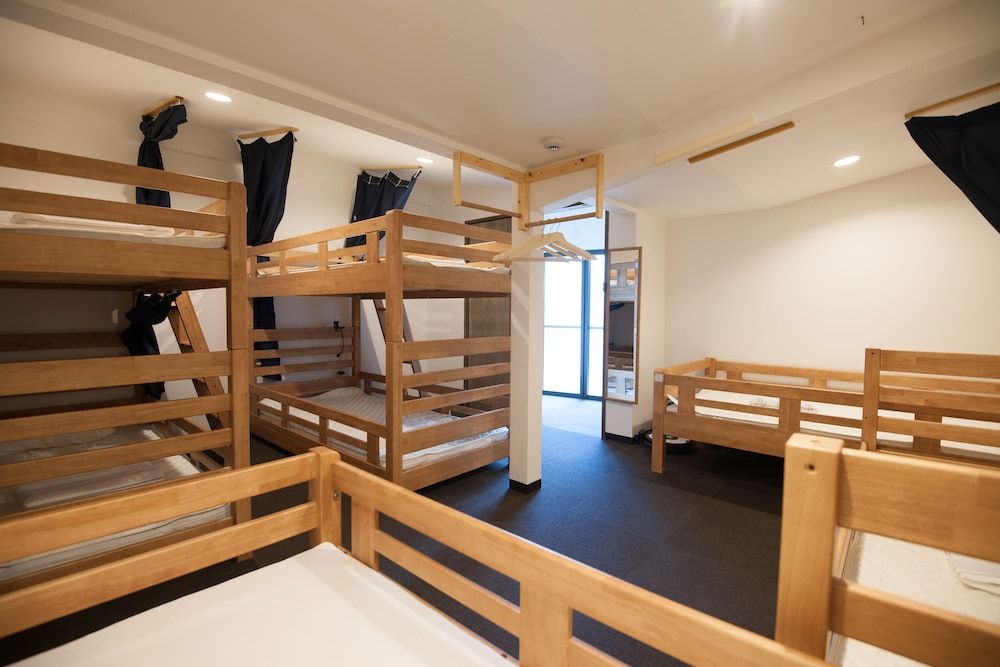 Shared Dormitory, Mixed Dorm
