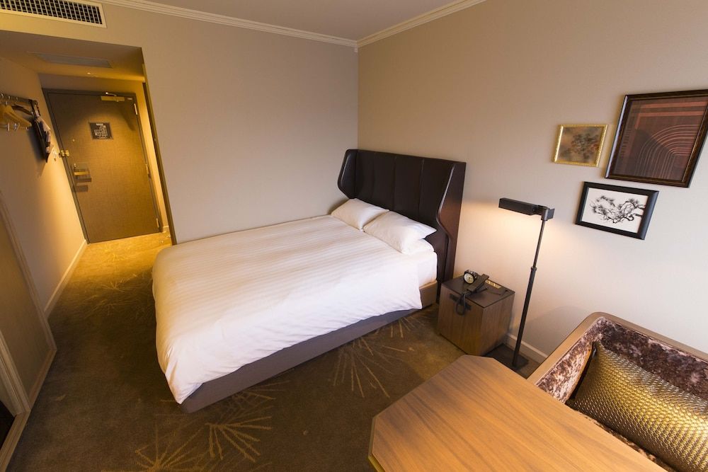 Standard Double Room, Non Smoking, Breakfast Included [with Club Lounge Access]