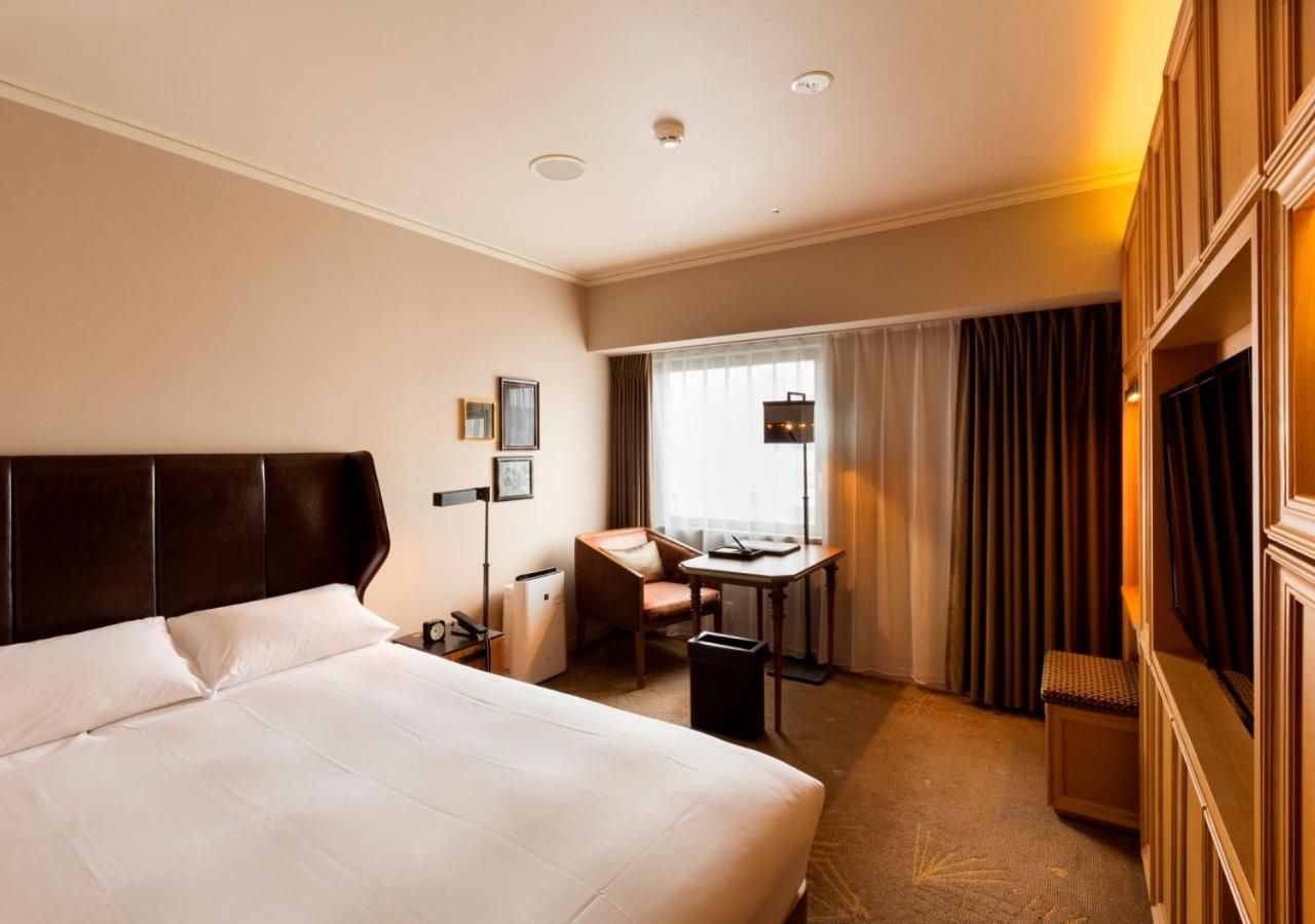Standard Double Room with Club Lounge Access - Breakfast Included - Non-Smoking