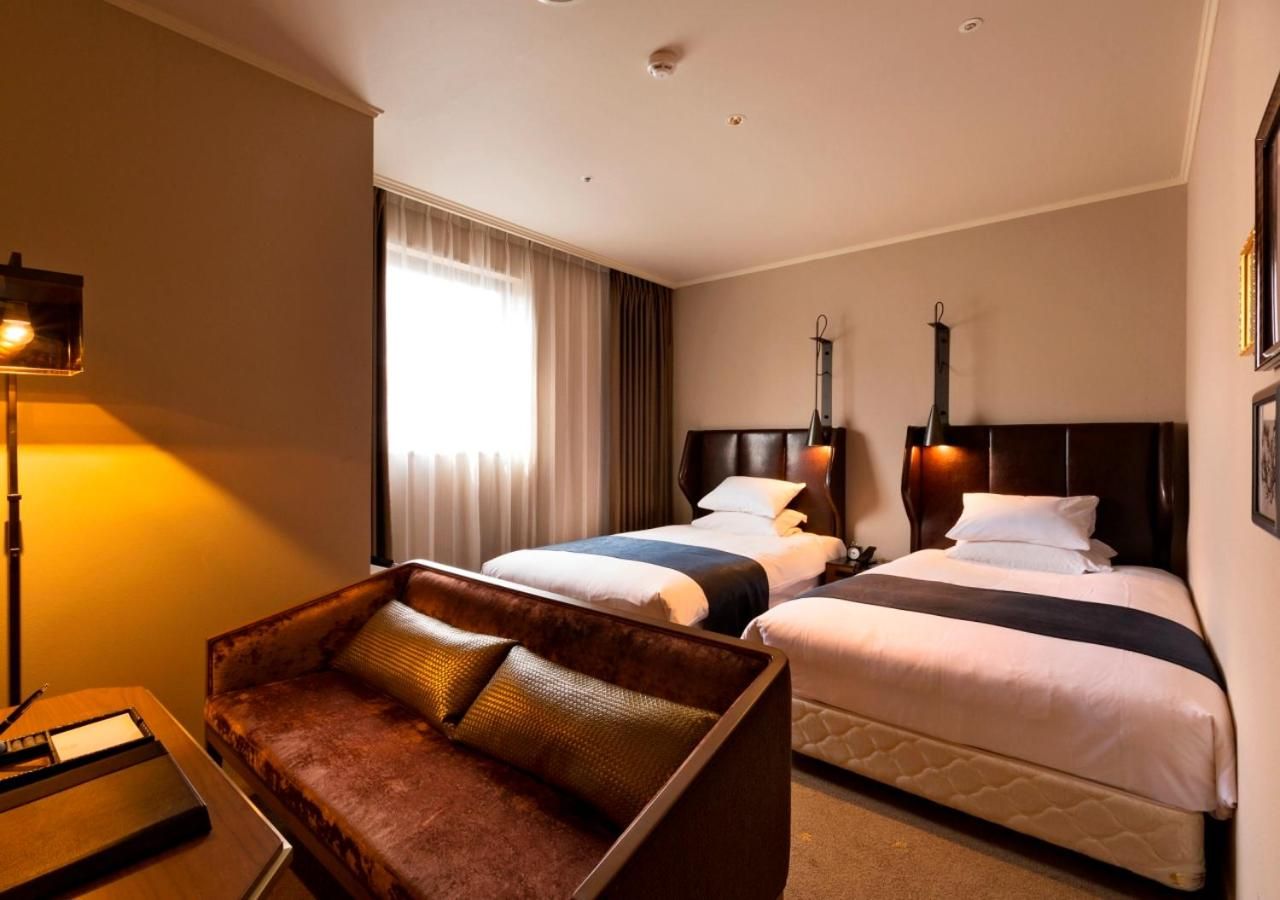 Deluxe Twin Room with Club Lounge Access - Dinner and Breakfast Included - Non-Smoking