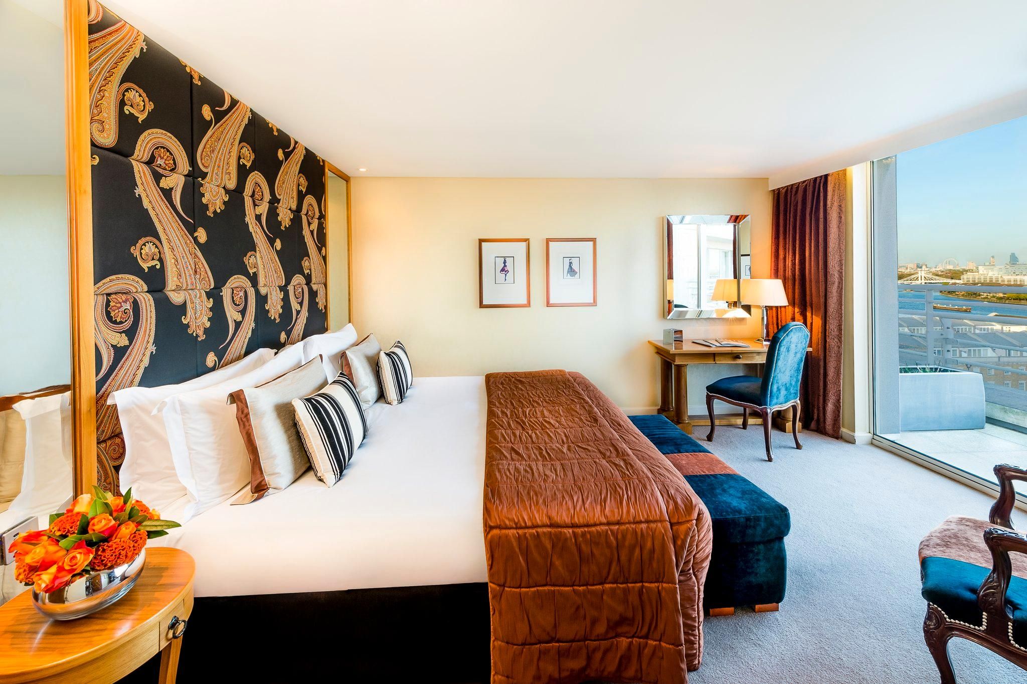 Abingdon and Kensington Penthouse Suites With Free Breakfast