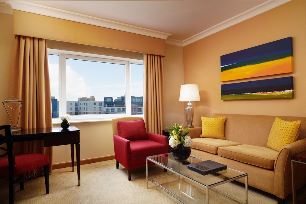 The Chelsea Harbour Hotel and Spa Chelsea Suite King 14