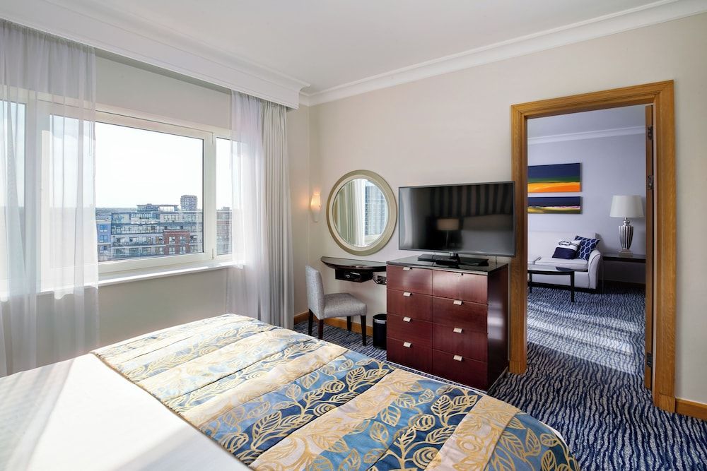 The Chelsea Harbour Hotel and Spa Chelsea Suite King 6