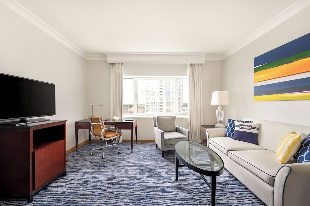 The Chelsea Harbour Hotel and Spa Chelsea Suite King 16