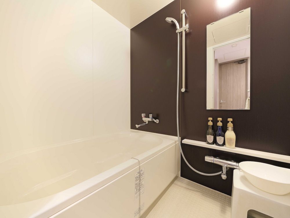 Meitetsu Inn Nagoyaeki Shinkansenguchi Superior Twin Room, High Floor, Non Smoking 5