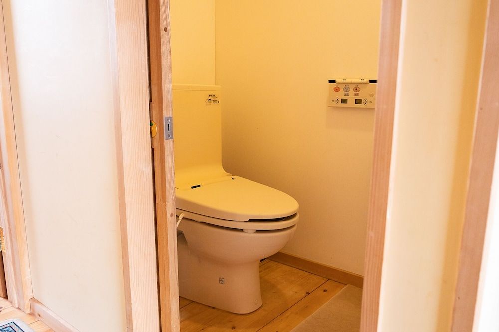 Keyspring Niseko Deluxe Twin Room 8