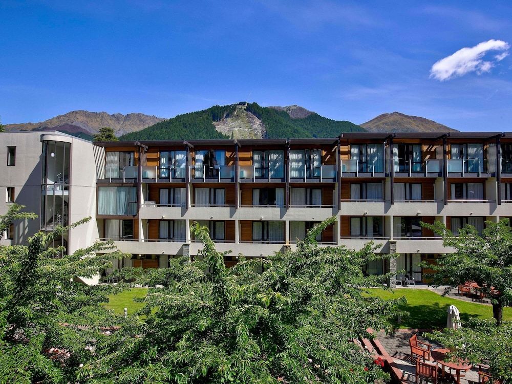 undefined Novotel Queenstown Lakeside 2