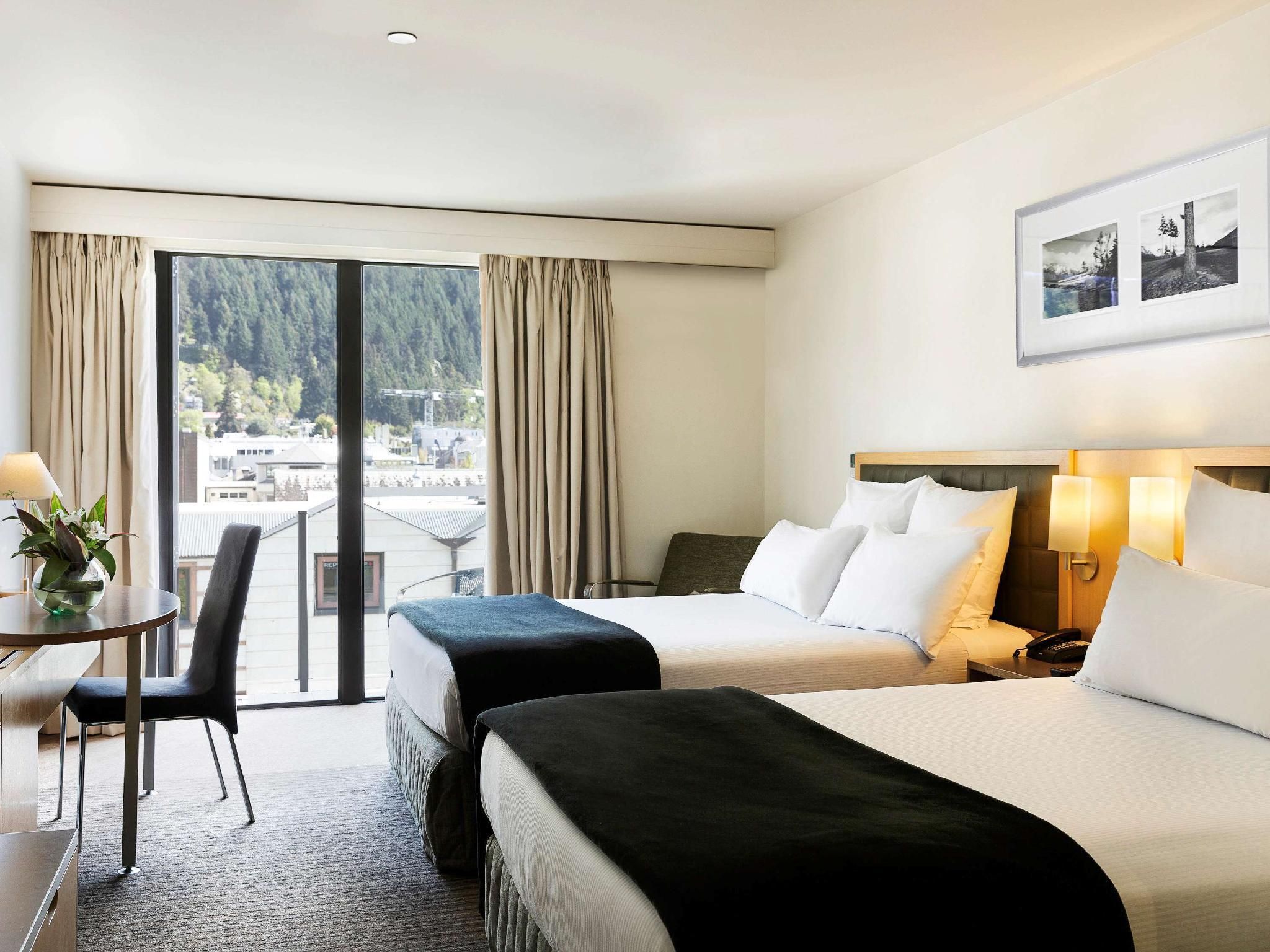 Novotel Queenstown Lakeside Standard 2 double beds