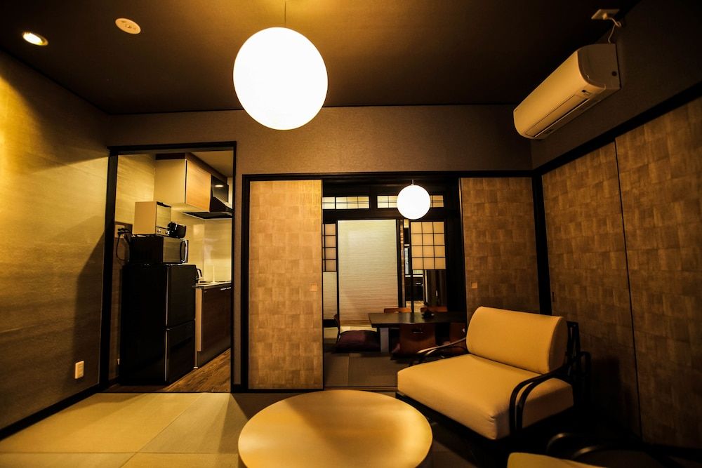 Hosta Nijo Aoi Private Vacation Home (For 1-9 Guests) 5