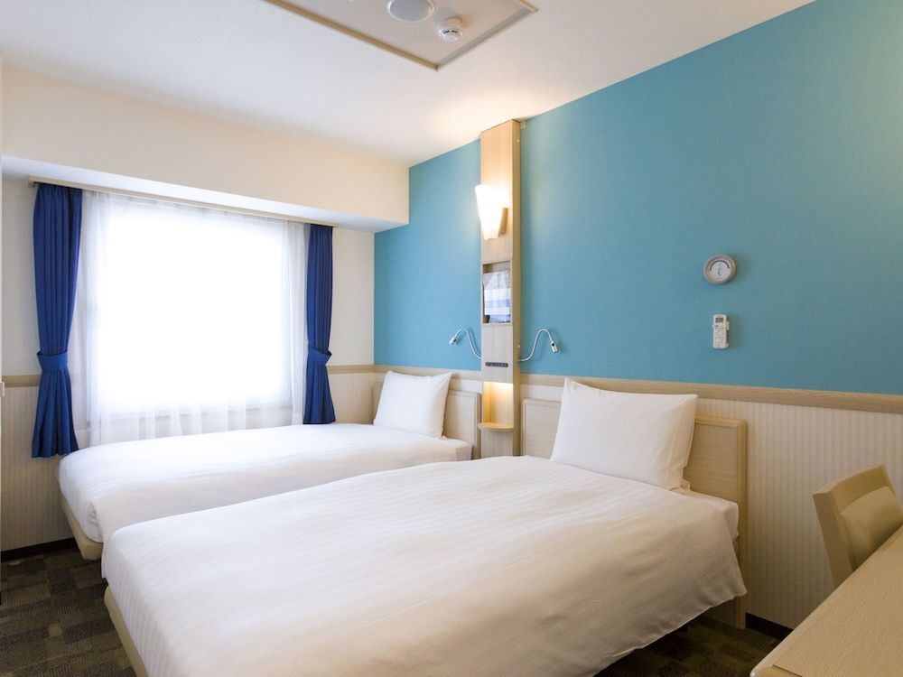 Toyoko Inn Saitama Misato Ekimae Standard Twin Room, Smoking 3