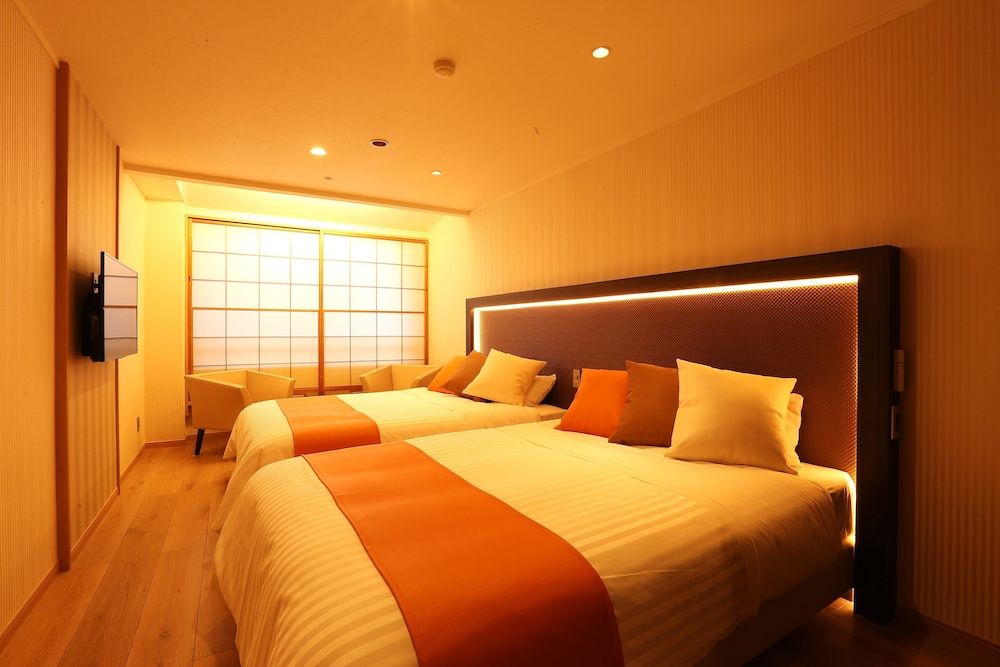 Hollywood Twin Room, Main Building (Non-smoking)