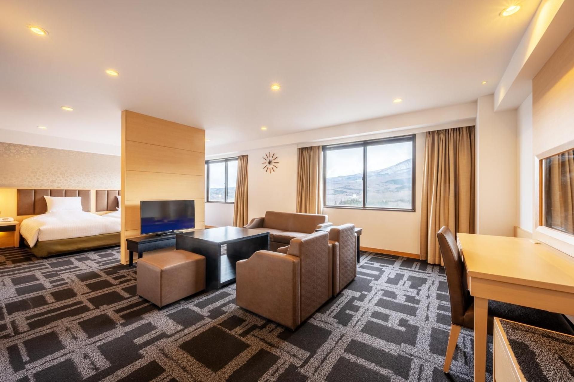 Privilege Junior Suite, Japanese-Western style, 2 single beds and 3 futon beds