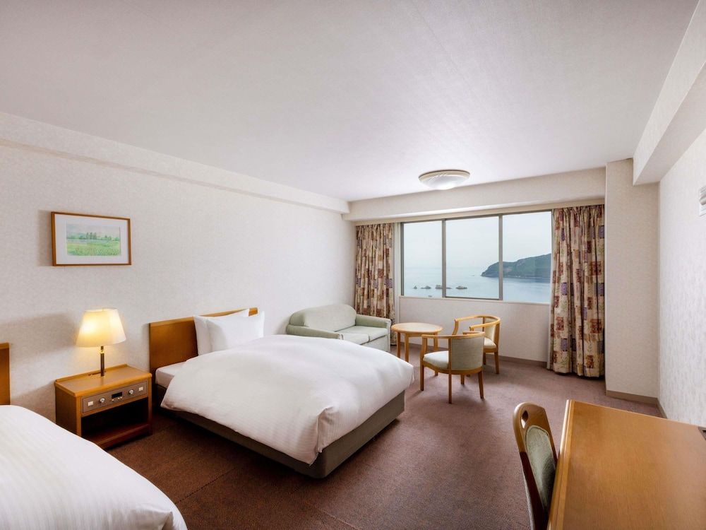 Classic Room, Multiple Beds, Ocean View