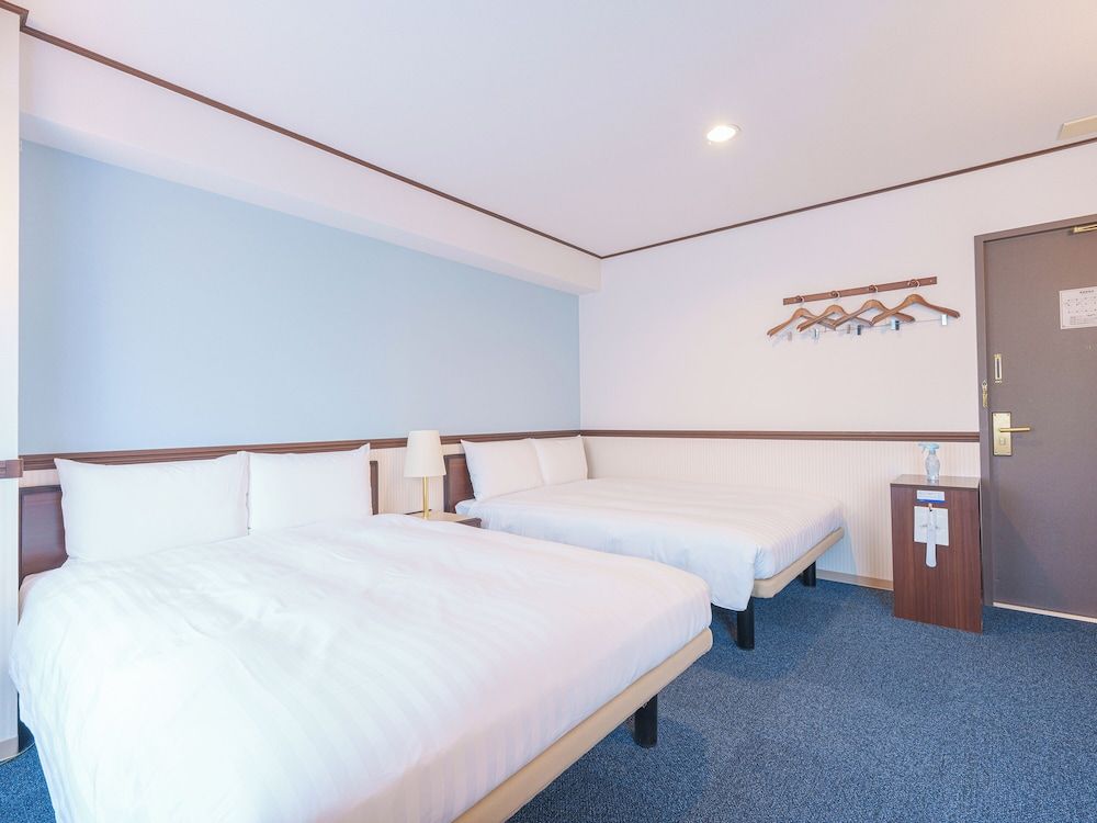 undefined Toyoko Inn Shin Osaka Station Higashi 3