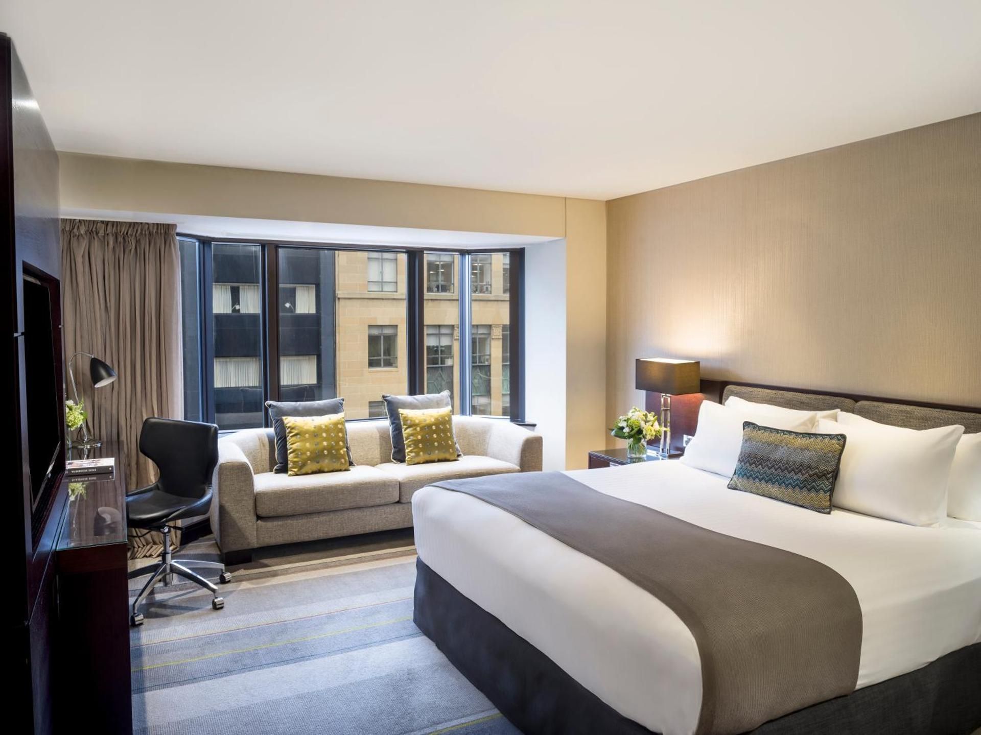 Premium King Room - Club Lounge Access