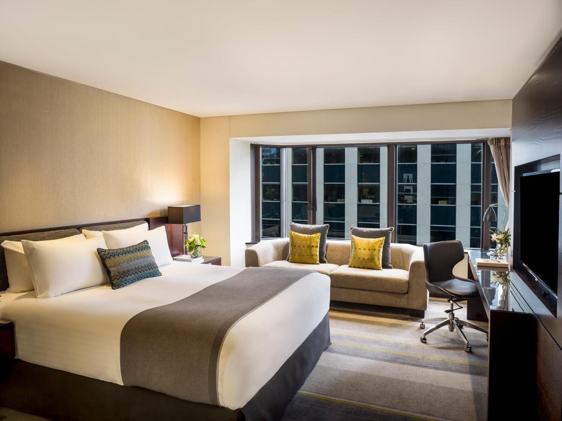 Premium King Room - Club Lounge Access