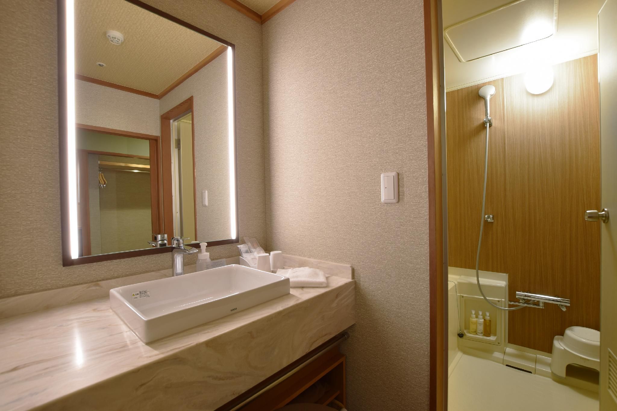 Deluxe Japanese-Style Room With Garden View-Main BLD