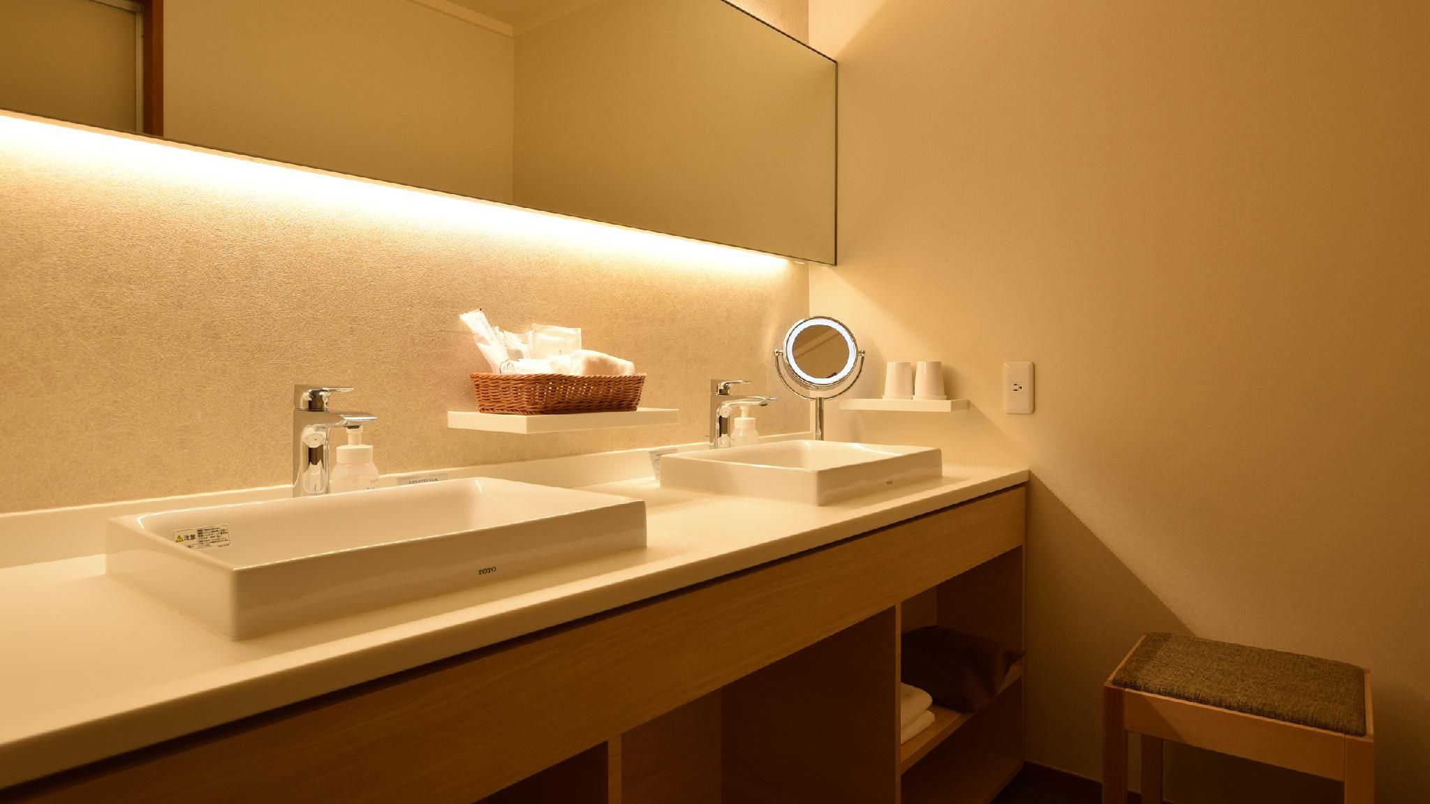 Premium Suite Room with Tatami Area-Main BLD - In Room KAISEKI Dinner, Japanese Set Breakfast