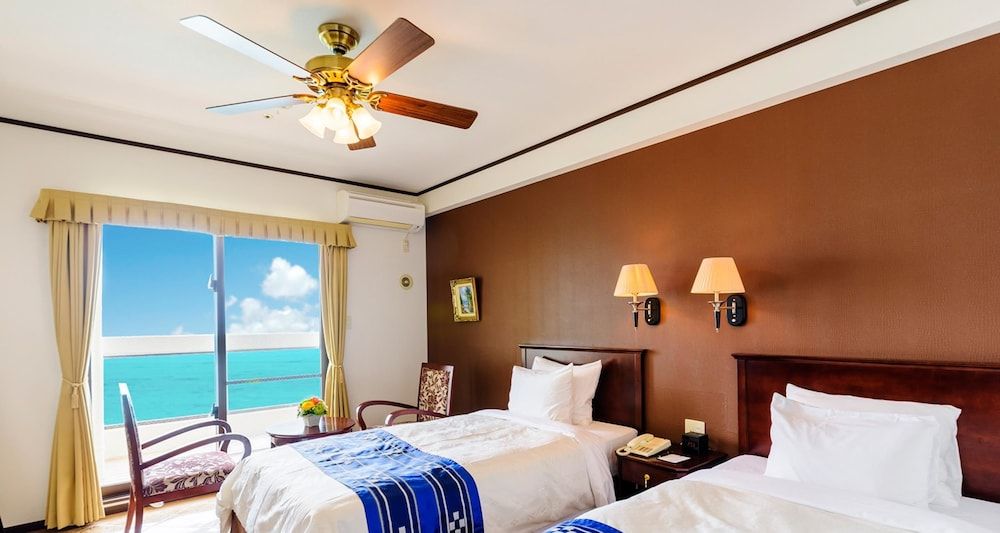 Standard Room, 2 Twin Beds, Non Smoking, Oceanfront (with Extra Bed)
