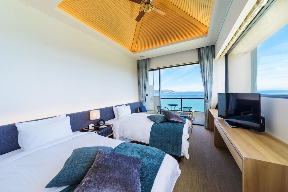 Executive Room, 2 Twin Beds, Non Smoking, Oceanfront (with Extra Bed)