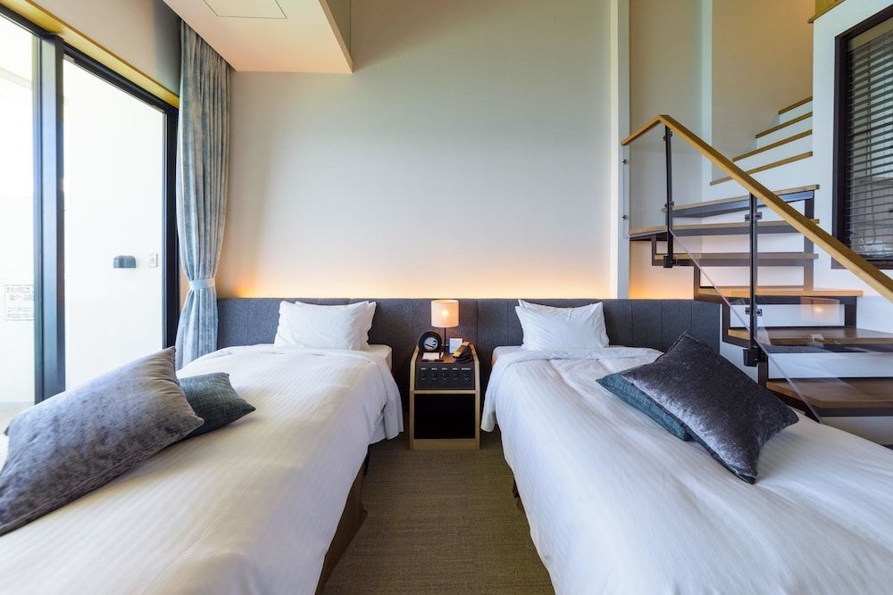 Executive Loft, 2 Twin Beds, Non Smoking, Oceanfront (with Extra Bed)