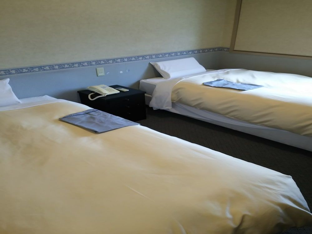 Standard Twin Room, Smoking