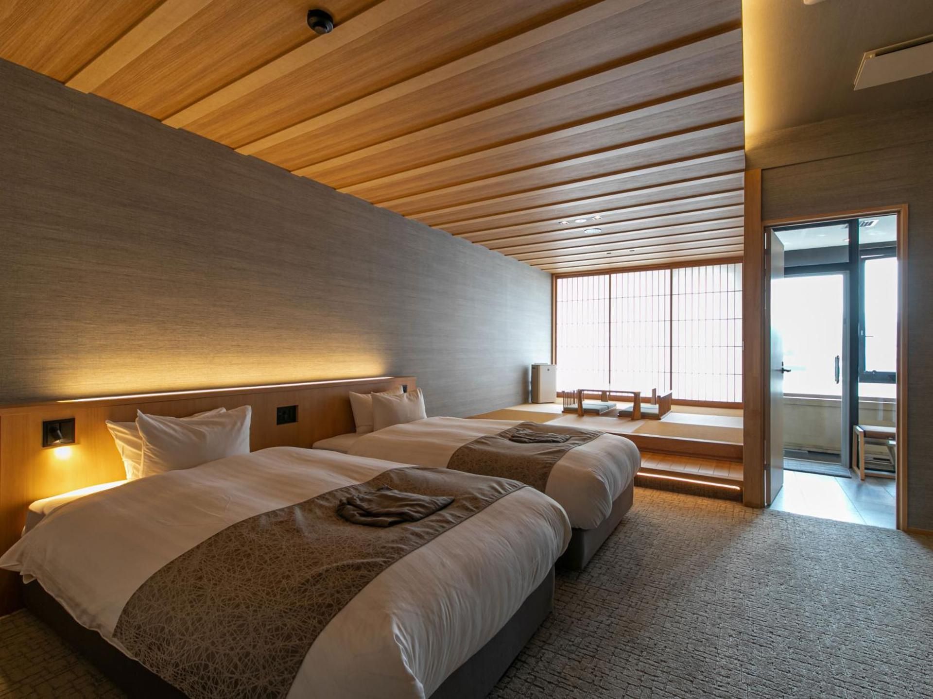 Quadruple Room with Private Bathroom