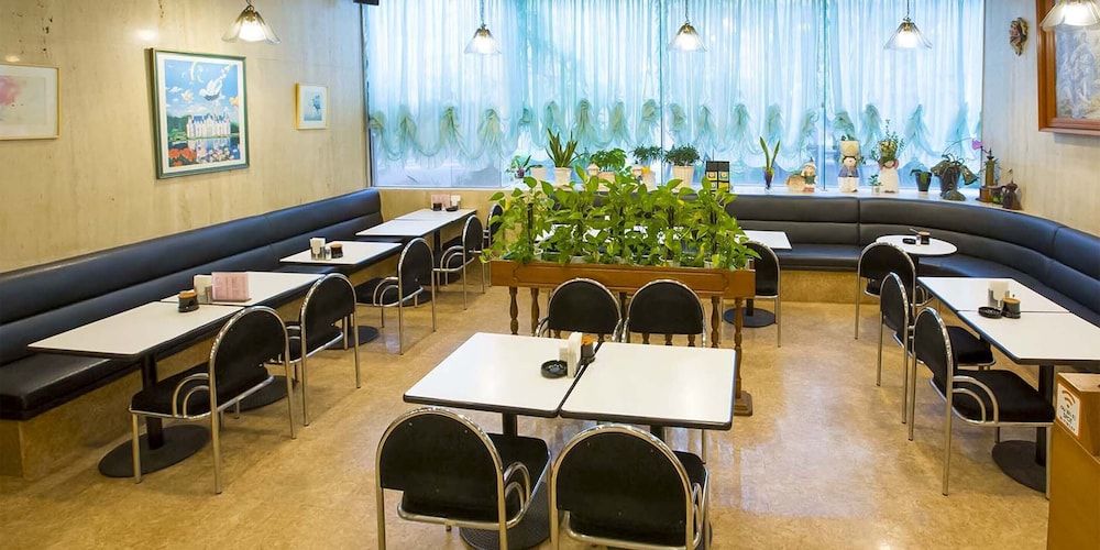 undefined City Hotel Airport in Prince 7