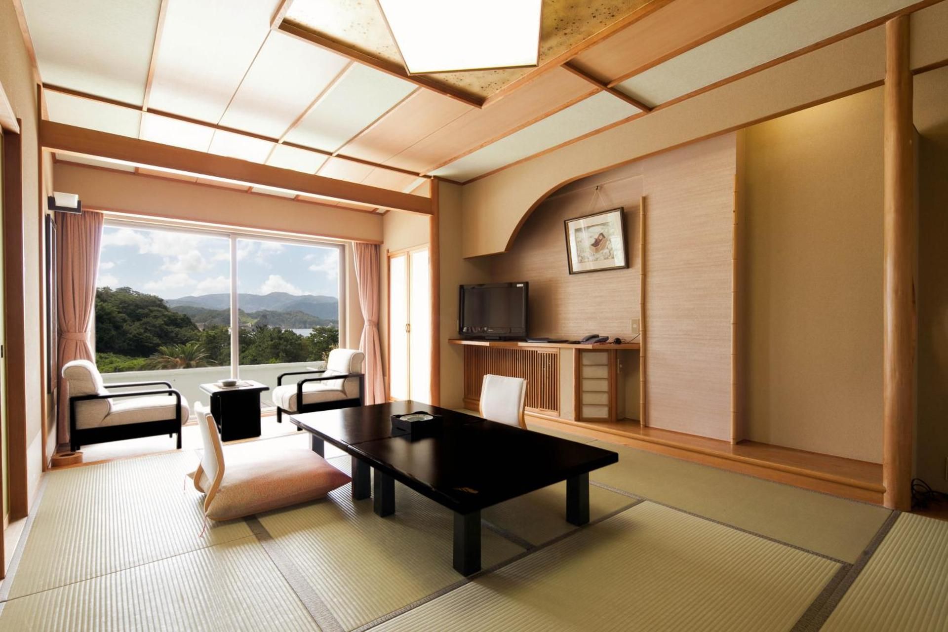 Japanese-Style Standard Room with Sea View