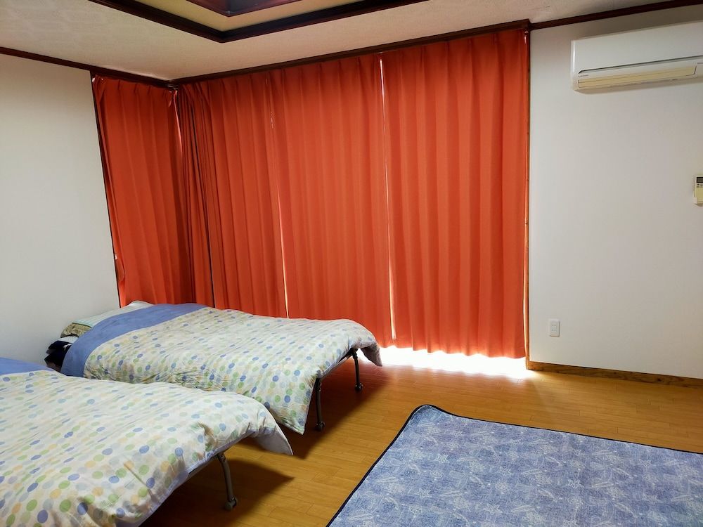 Standard Triple Room, Shared Bathroom
