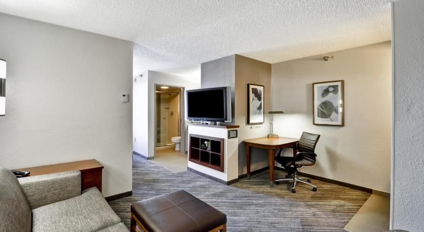 Hyatt Place Las Vegas Accessible King Bed/tub 8