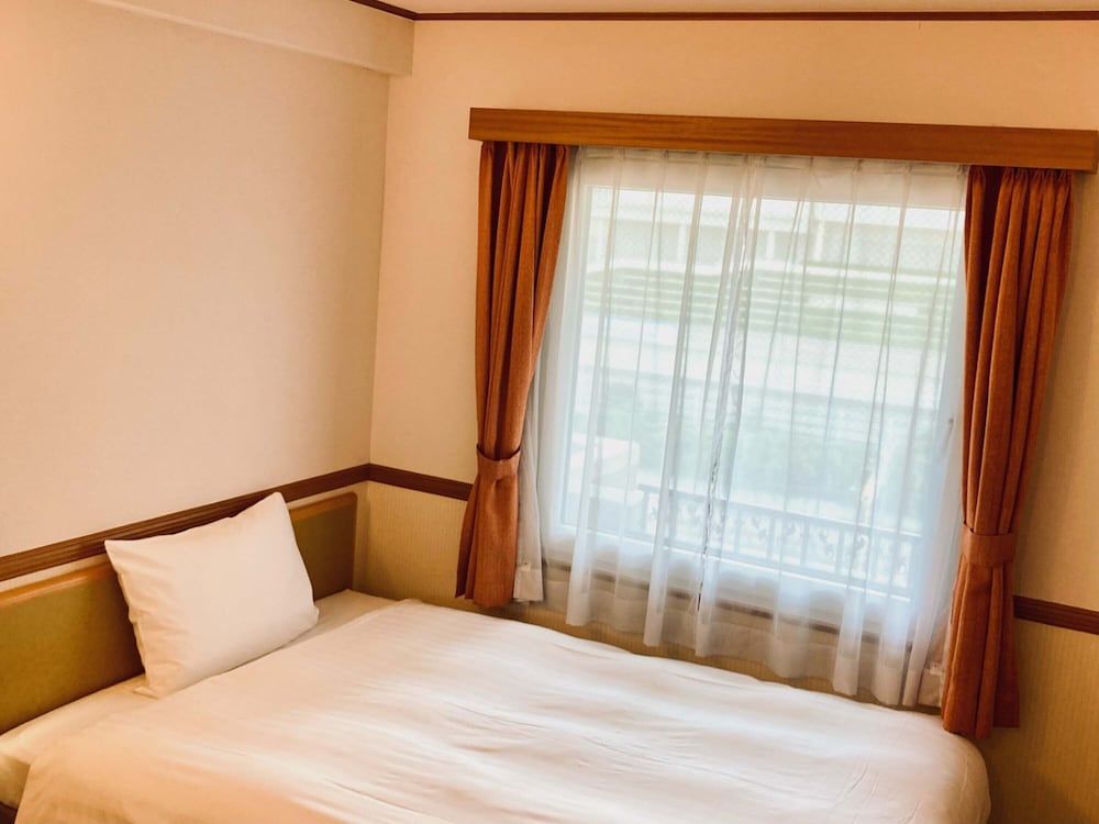 Standard Single Room, Smoking