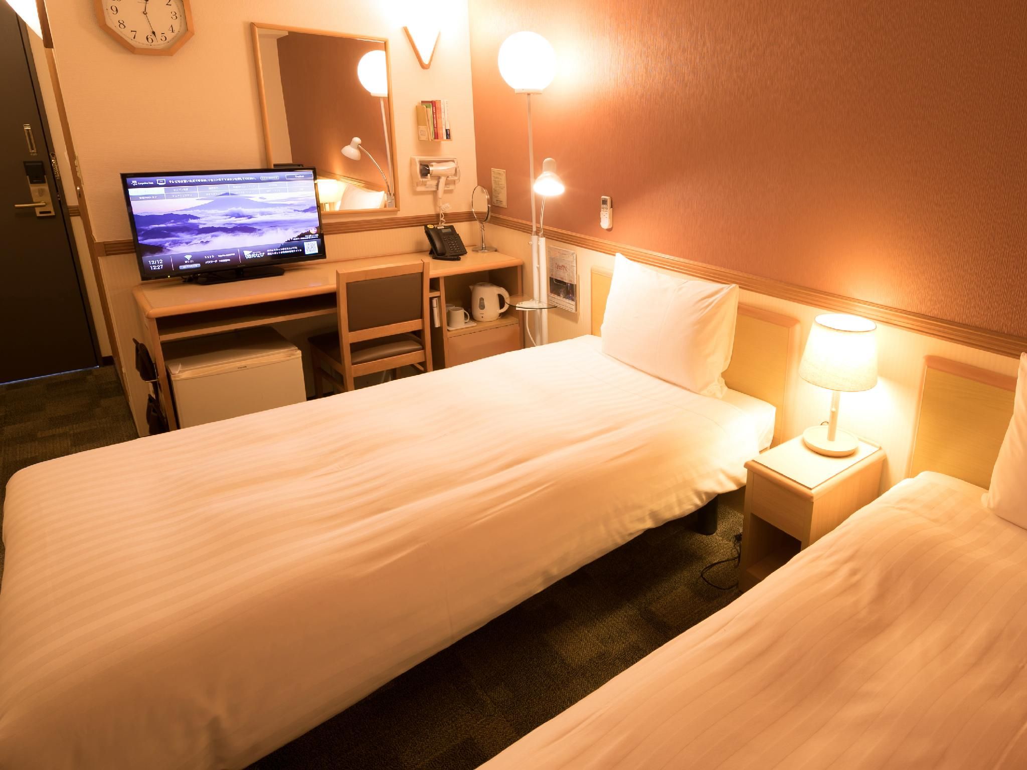 Twin Room - Non-Smoking