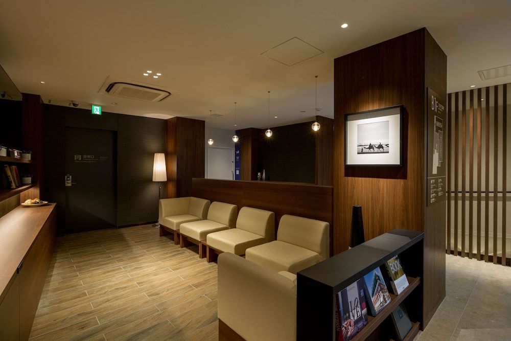 undefined First Cabin Akasaka 7
