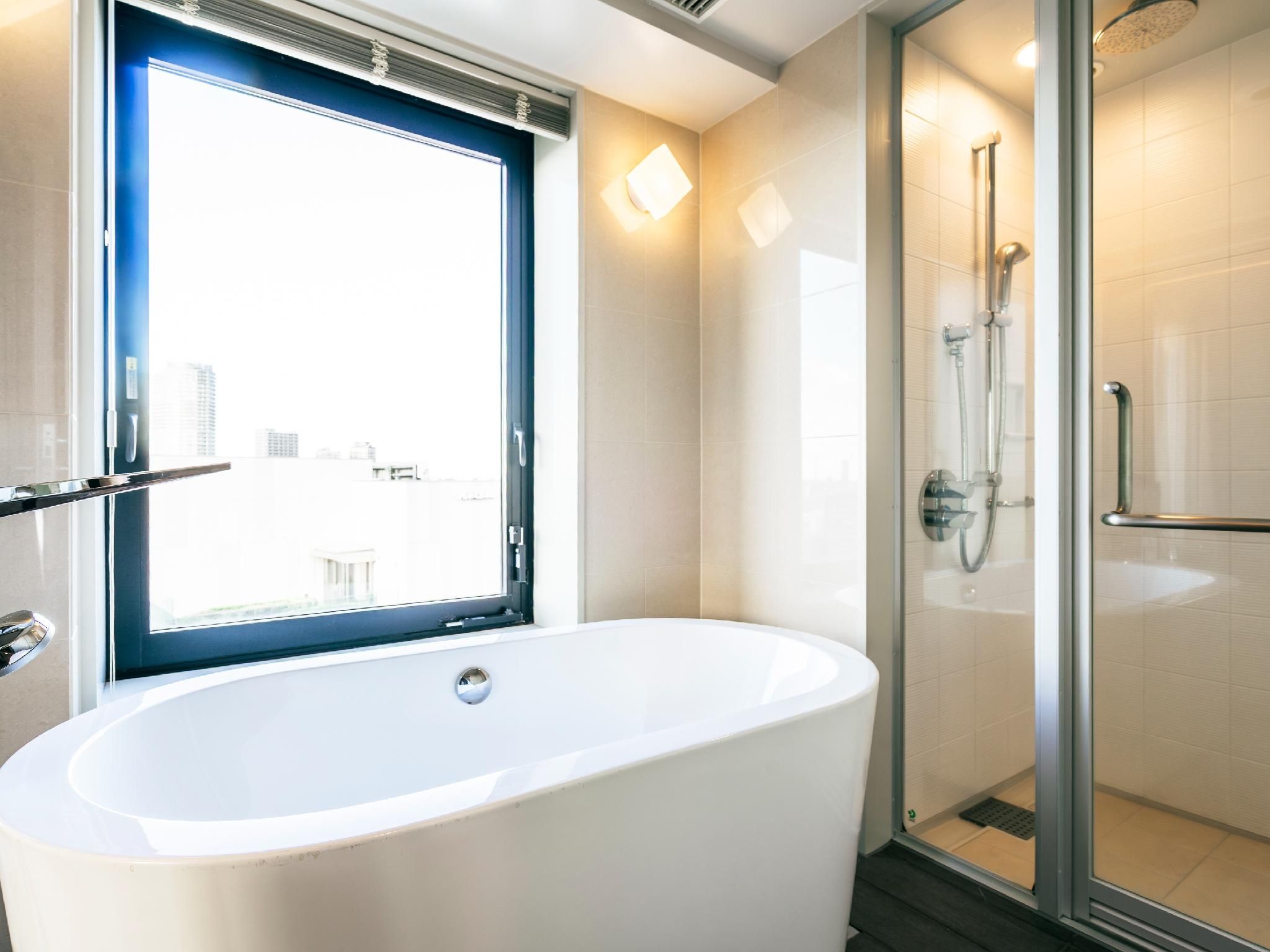 Premier Twin Room - Non-Smoking