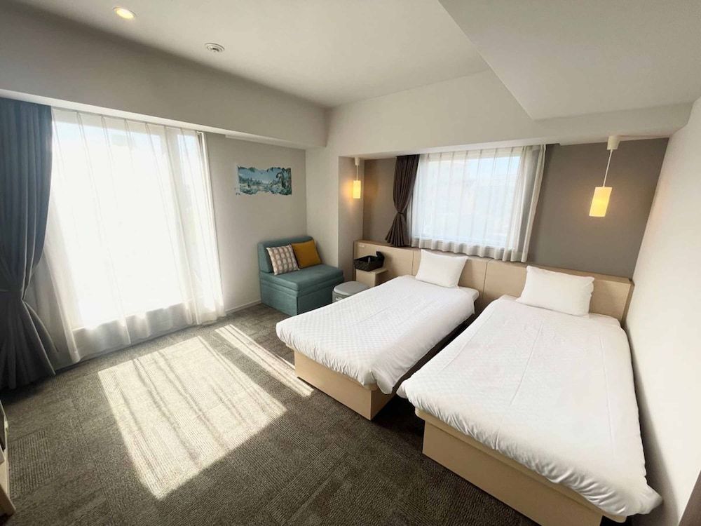 Corner Twin Room