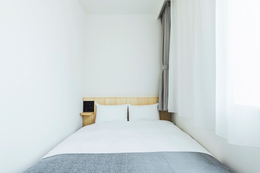 HOTEL NUPKA Economy Double Room, 1 Large Twin Bed, Non Smoking, Bathtub 5