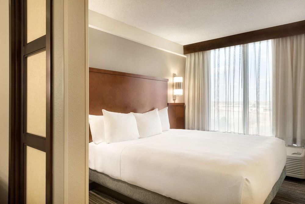 Room, 1 King Bed with Sofa bed (High Floor)