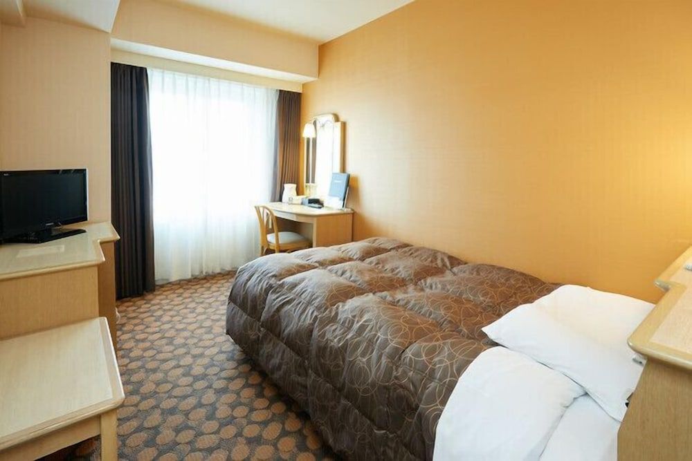 Single Room, Smoking