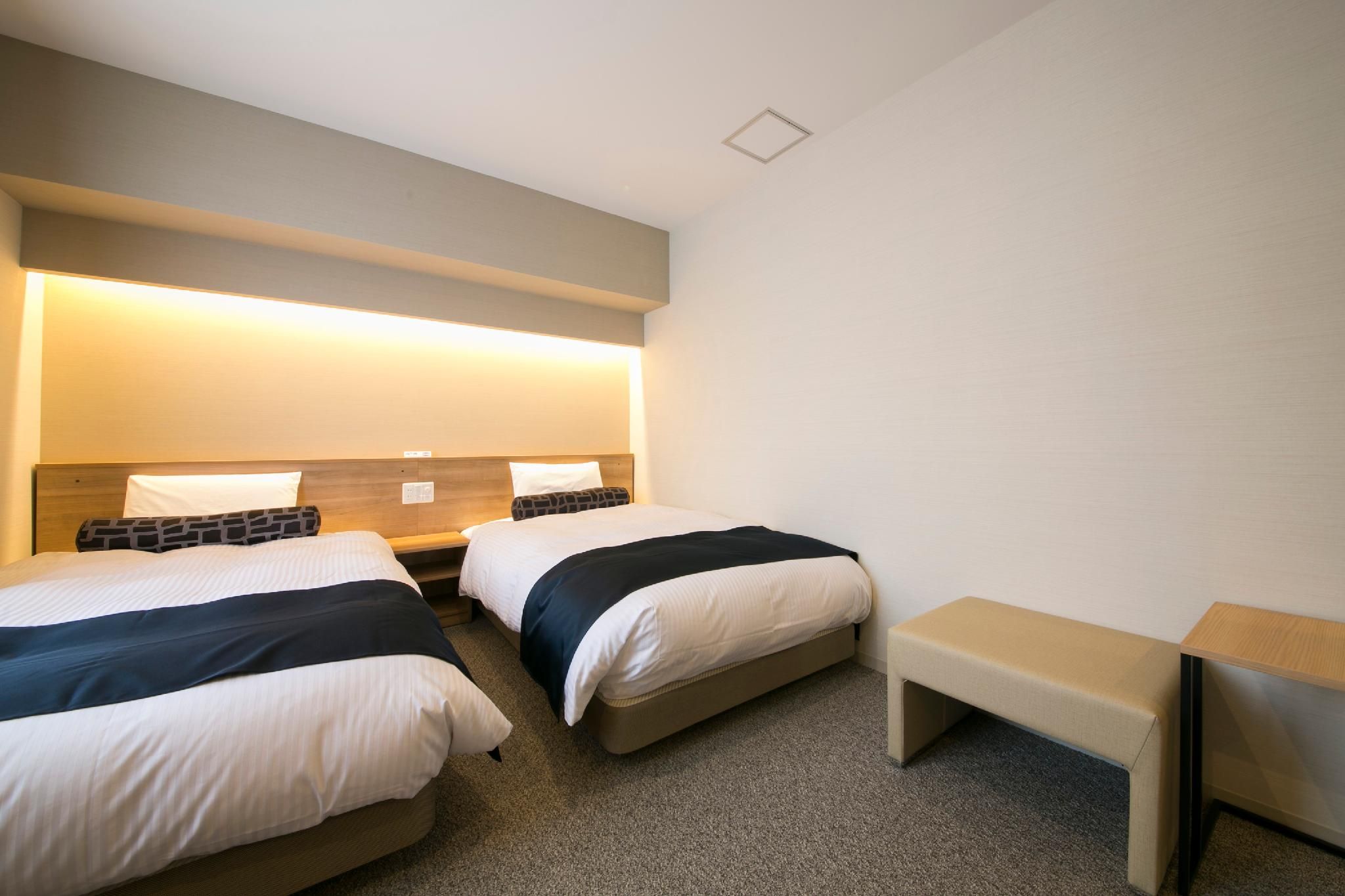 Premium Twin Room for 2 Adults - Smoking