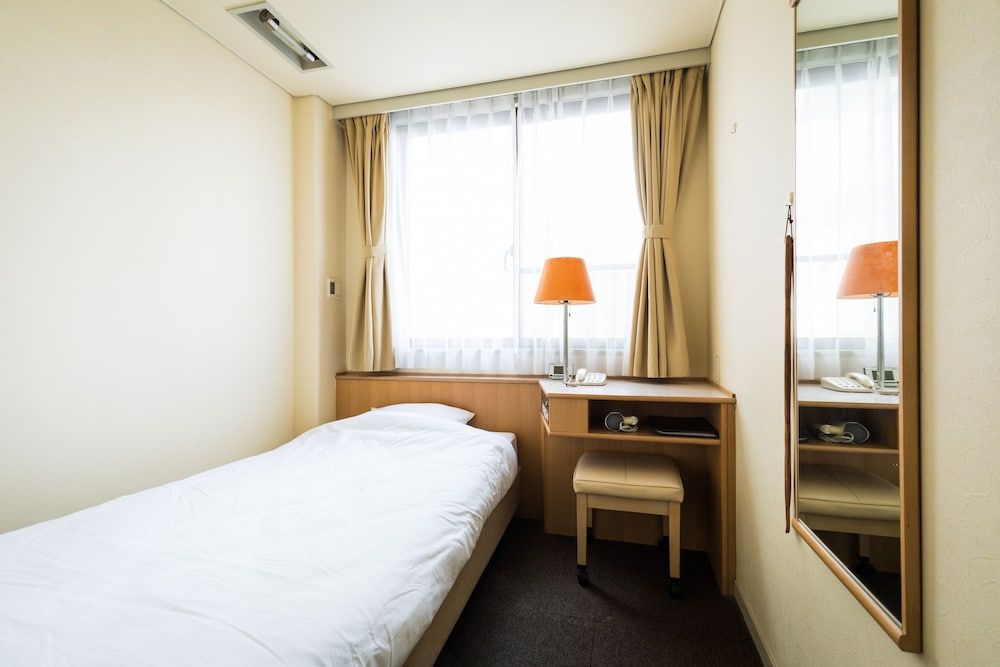 Single Room, Smoking