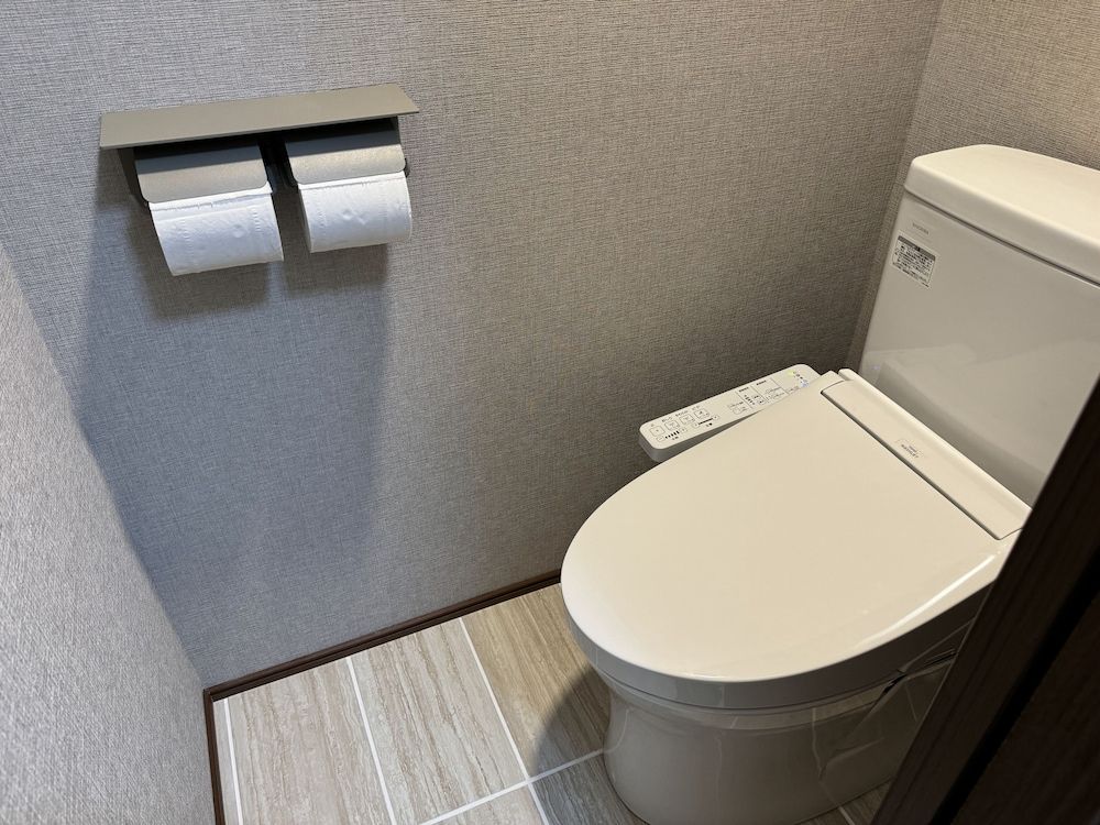 Japanese-Style Room 196 ft2, Private Toilet and Private Shower (No car parking)