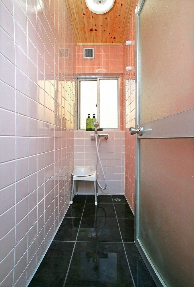 Japanese-Style Room 143 ft2, Shared Toilet and Shared Bath (no car parking)