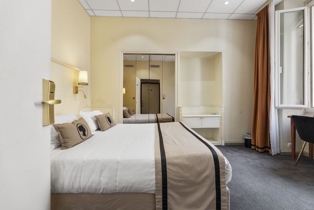 Economy Room