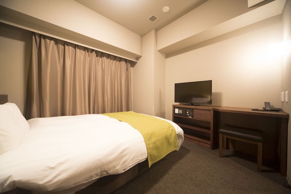 Moderate Double, Non Smoking (No Room Cleaning Service During Your Stay)