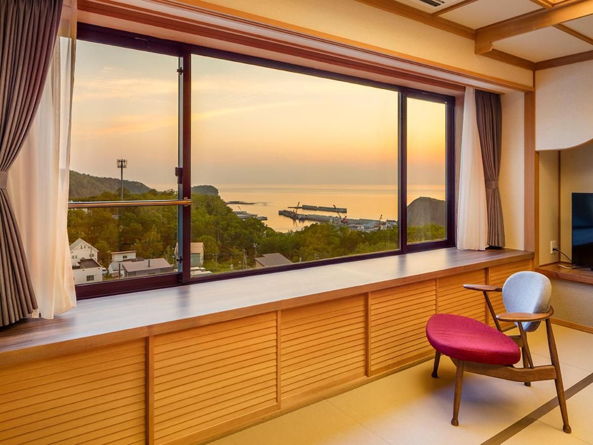 SUNSET Suite Room with Tatami Area