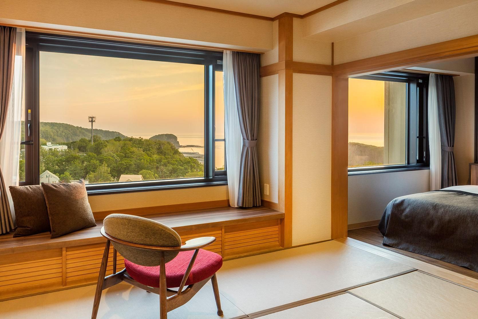 Sunset View Junior Suite for 6 People