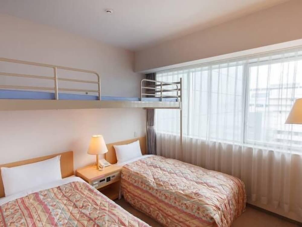 Twin and Bunk Bed Room, BunkBed