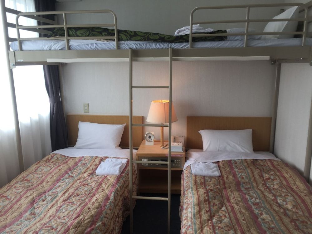 Twin and Bunk Bed Room, BunkBed